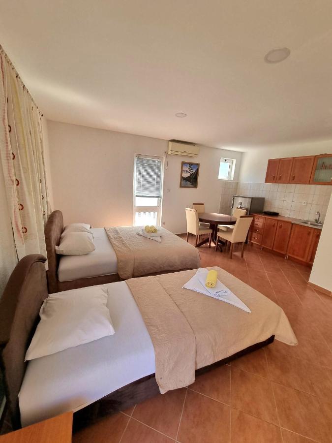 Apartmani Mihailovic Budva Bilik gambar