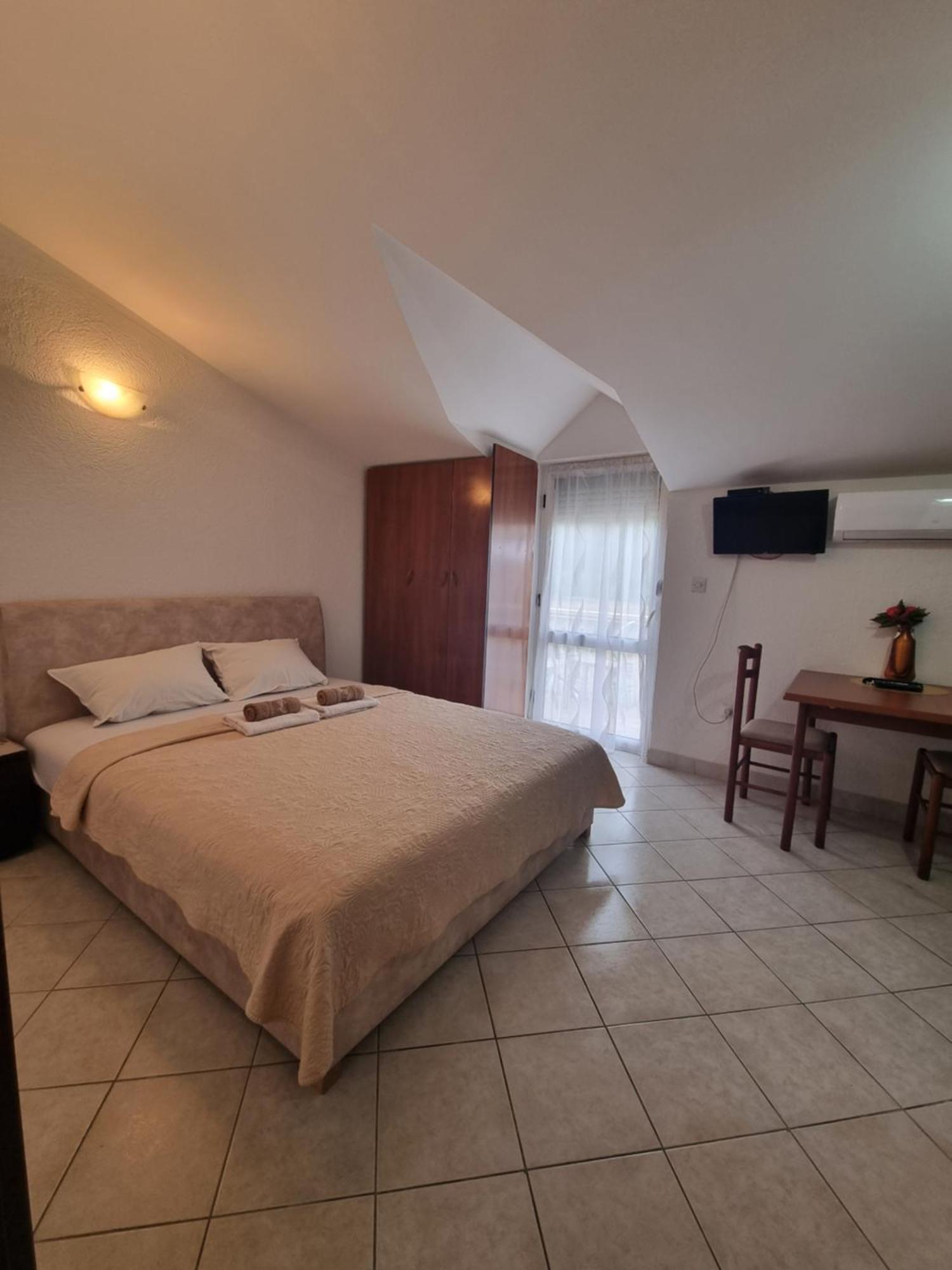 Apartmani Mihailovic Budva Bilik gambar